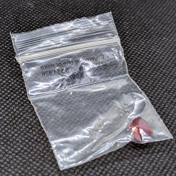 Trilliant cut ruby - Picture 2 of 3